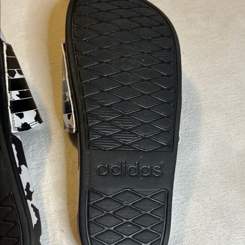 Adidas Black and White Patterned Slides - Picture 8 of 9